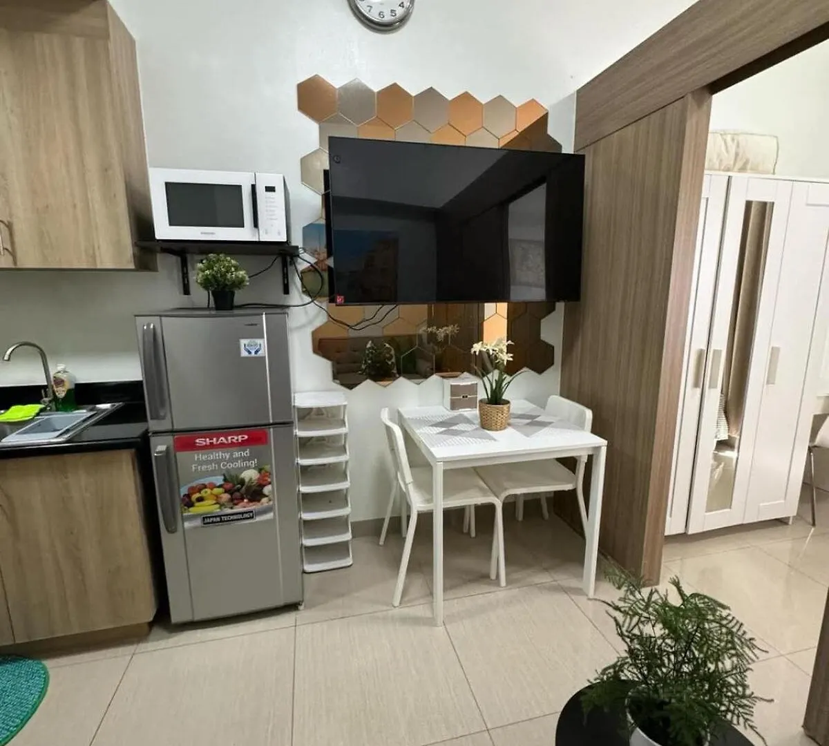 Staycation Bliss! Shore 2 B1! Manila Apartment